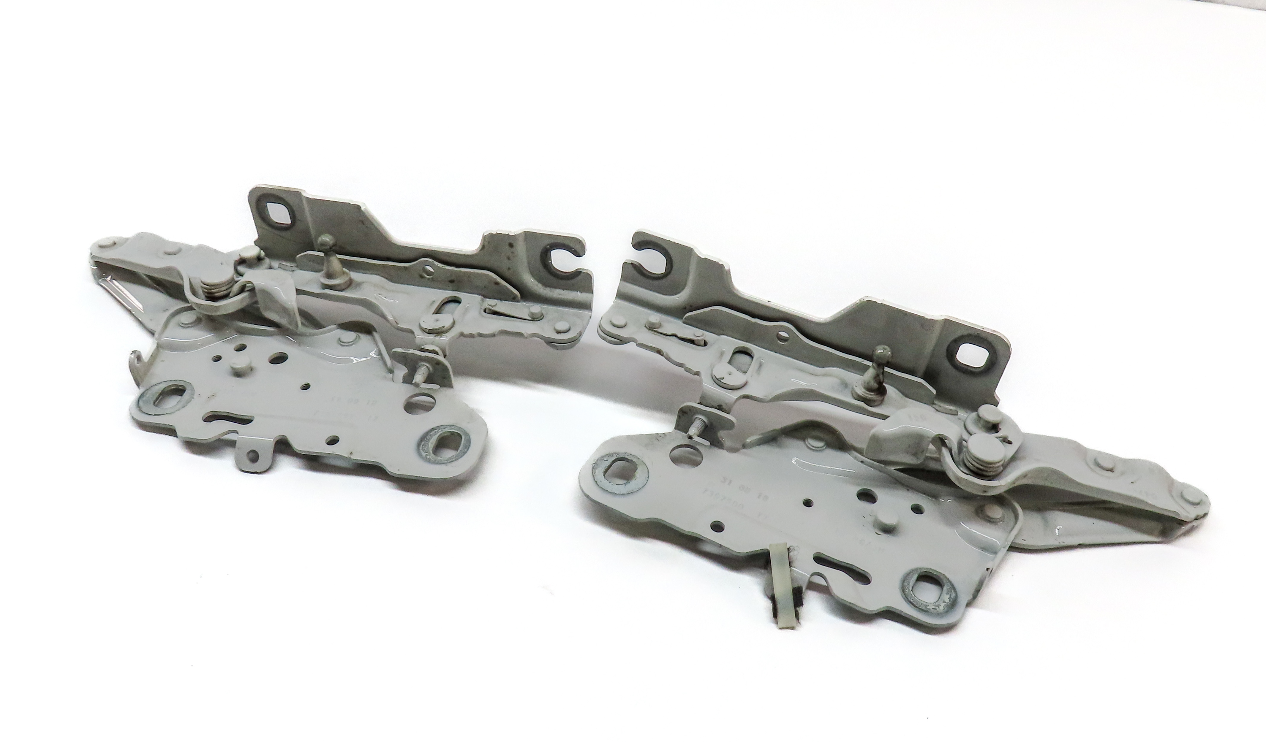 2018-2023 BMW X3 (G01 G02) FRONT LEFT & RIGHT HOOD HINGE SET 2 (WHITE) — exact item pictured